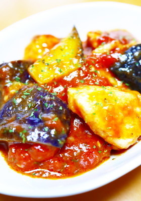 イタリアン!柔らか鶏胸肉となすのトマト煮